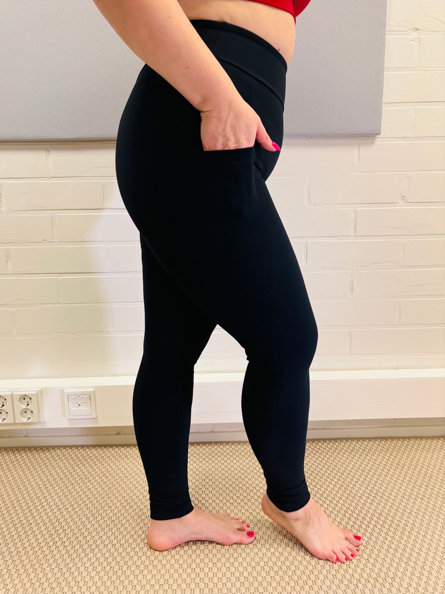 SUPLEX® Original korkeavyötäröiset taskulliset leggingsit - musta