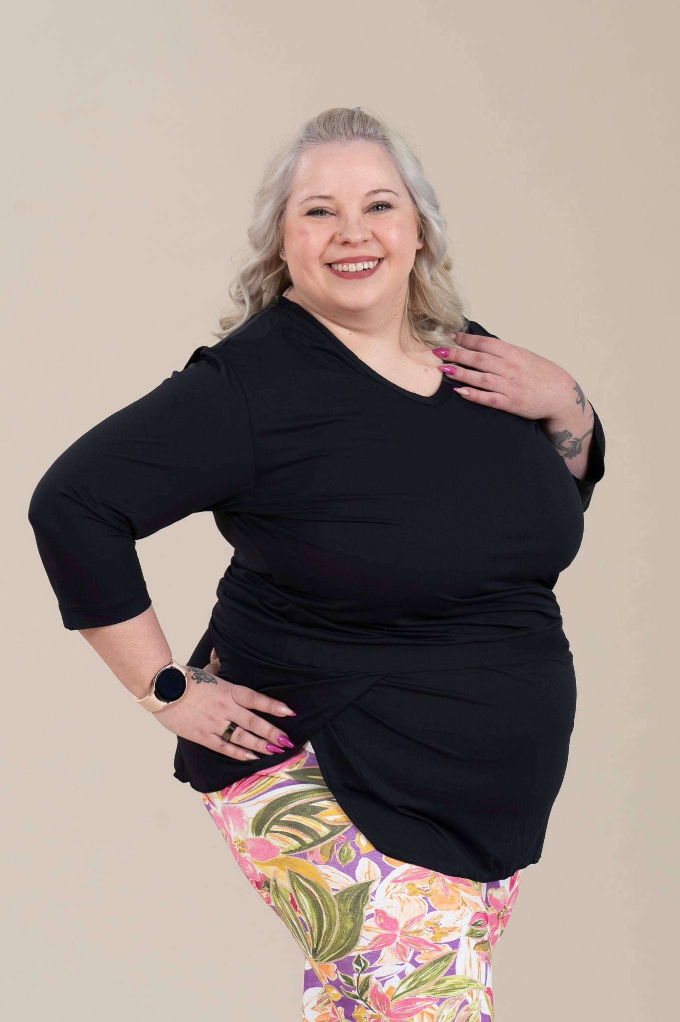 Paitamekko Johanna - musta