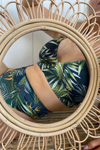 Lataa kuva Galleria-katseluun, Bikiniliivi Belize, Jungle green // KOKO 38/40
