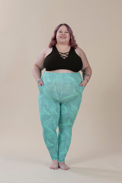 BomBom SUPLEX®-leggingsit pluskokoisella naisella treeniin