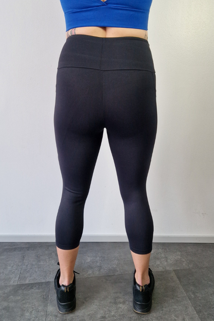 SUPLEX® Flow korkeavyötäröiset taskulliset capri leggingsit