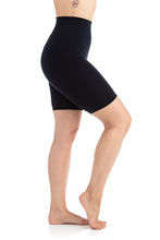 Lataa kuva Galleria-katseluun, Biker Shorts Extra High SUPLEX® FLOW, musta - LIUKASPINTAINEN
