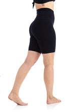 Lataa kuva Galleria-katseluun, Biker Shorts Extra High SUPLEX® FLOW, musta - LIUKASPINTAINEN
